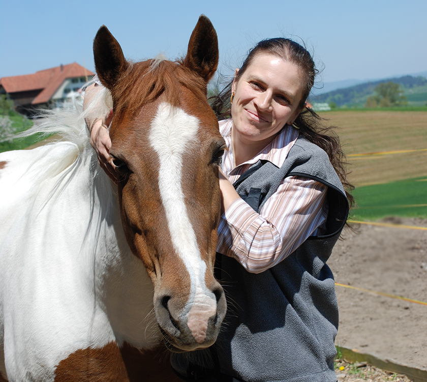 Portrait Françoise Rickli - Erfahrung mit verschiedenen Hufbearbeitungsmethoden